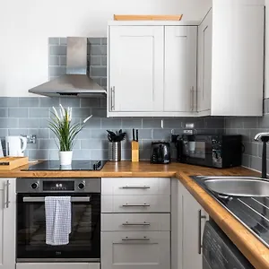  Apartment Judah By Koya Homes - Tv Bed Apartment, High Street, Free Parking